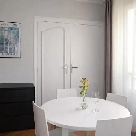 Bright Guest By Place De La Bastille Marais * Parigi